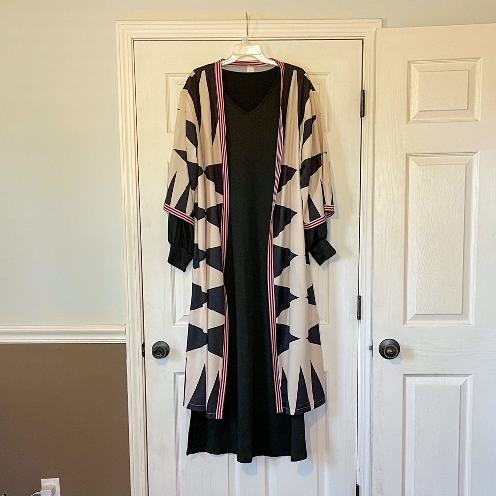 BEAUTIFUL NEVER WORN Maxi Dress with Kamono.  As seen in Instagram and Facebook